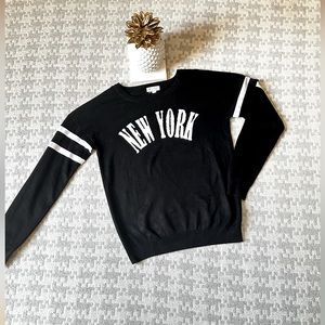 [ultra flirt] women’s lightweight sweater. Size S